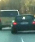 Slalom kierowcy BMW na warszawskiej ulicy