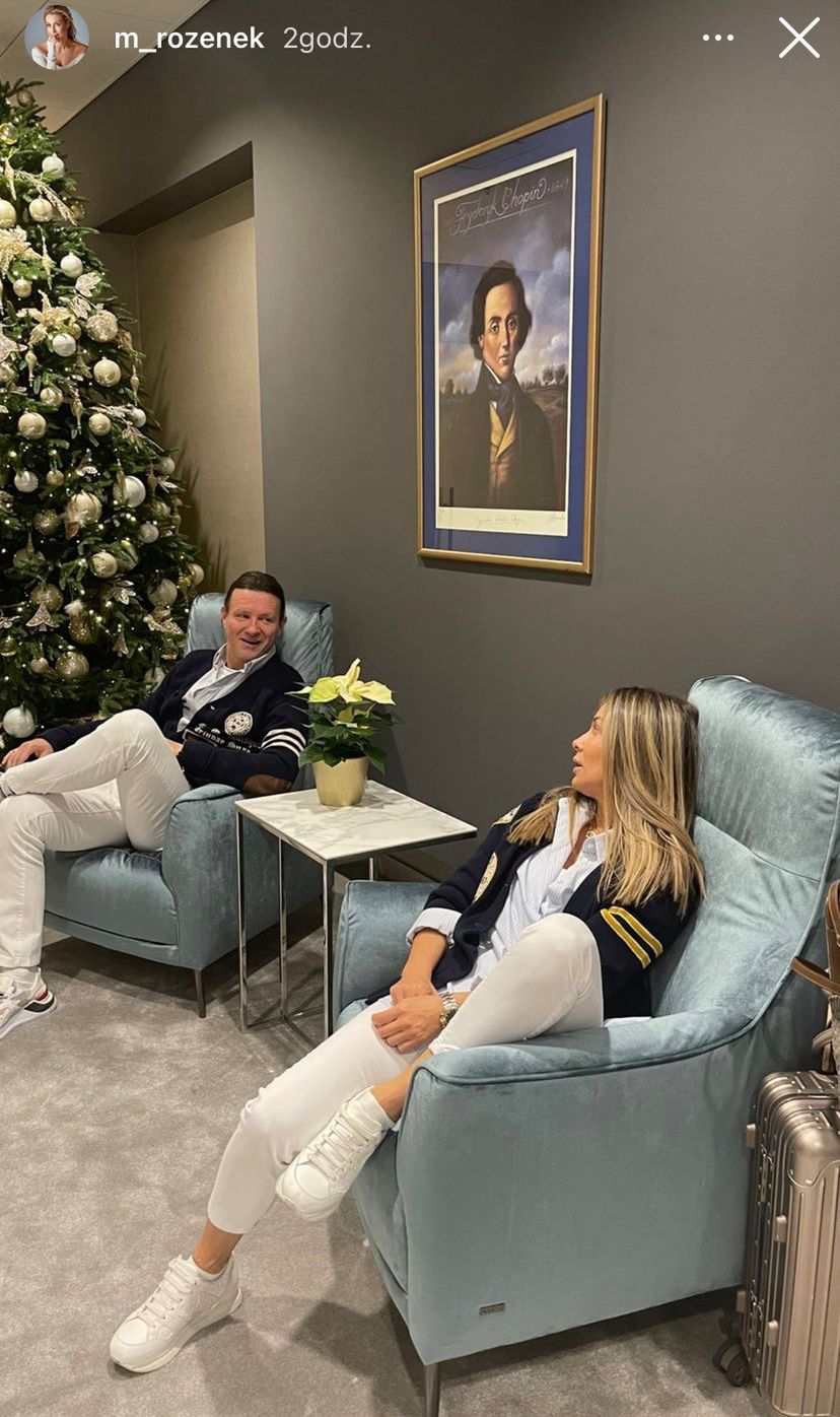 Małgorzata Rozenek i Radosław Majdan z rodziną na lotnisku