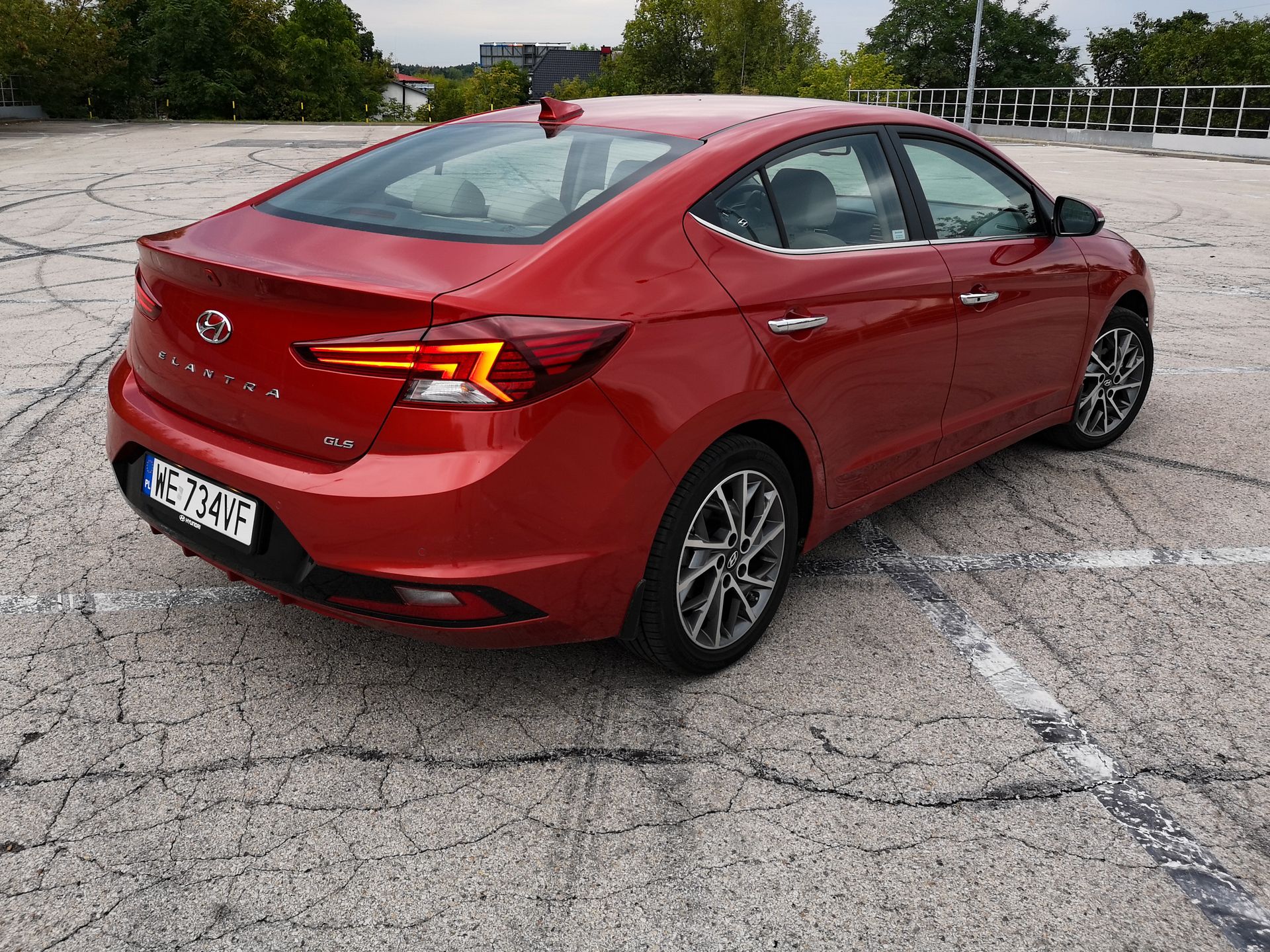 Hyundai Elantra: Hyundai SmartSense, Android Auto i kamera cofania 5