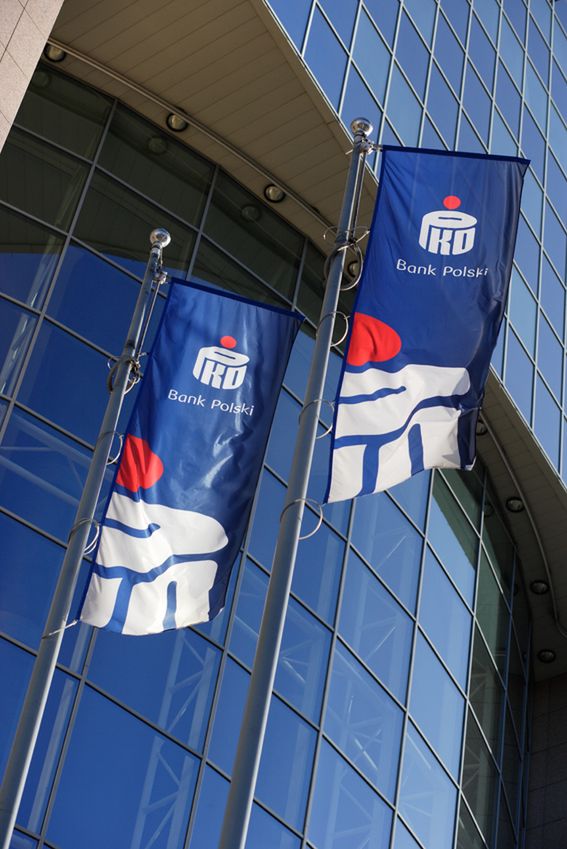 PKO BP winduje prognozy dla Polski