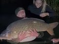 52 kilogramy. Wyciągnęli z wody rekordowego giganta