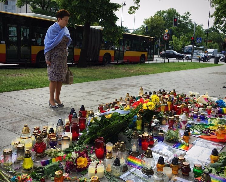 Prezydent Warszawy ociepla wizerunek? Zmieniła zdanie po zamachu w Orlando?