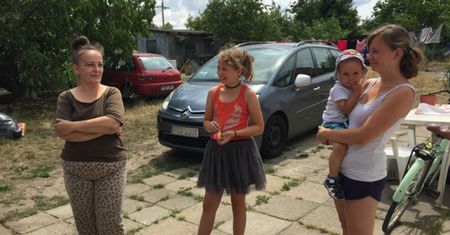 Życie wokół zamku w Puszczy Noteckiej. "Chcemy, żeby wybudowali nam jeszcze rynek"