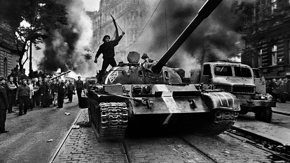 Zdjęcia "Praskiej wiosny" J.Koudelki, które przeszły do historii, do zobaczenia w Polsce 1