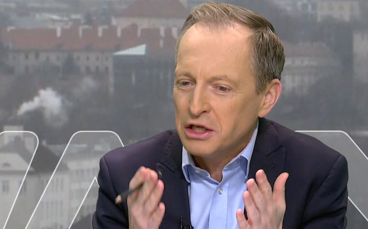 Konrad Piasecki zrugał sposób dyskusji uczestników "Kawy na ławę"