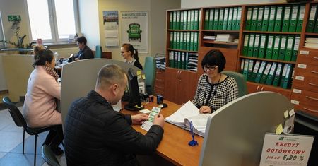 Banki spółdzielcze się rozstają. KNF ostrzega