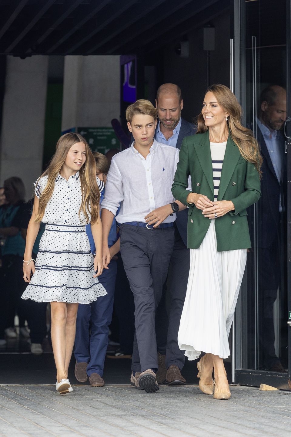 Księżna Kate i książę William z dziećmi 