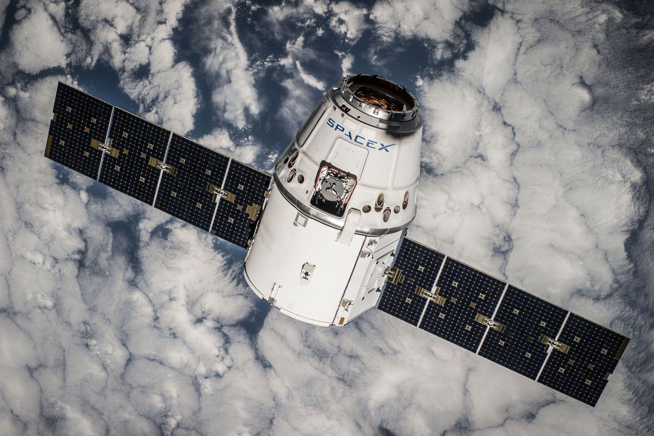 CRS 4 Dragon, SpaceX