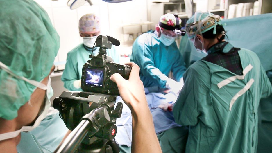 Uniwersytet Medyczny otwiera pięć klinik (chirurgii, hematologii i onkologii, medycyny ogólnej, pediatrii oraz chirurgii twarzowo-szczękowej) w szpitalu w Wałbrzychu.