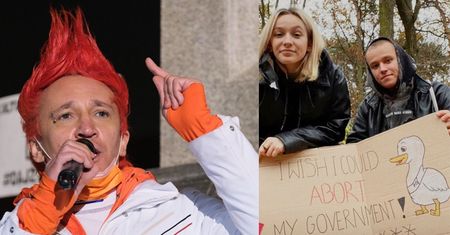 Dzieci Michała Wiśniewskiego protestują z transparentem: "Szkoda, że nie mogę ABORTOWAĆ TEGO RZĄDU"