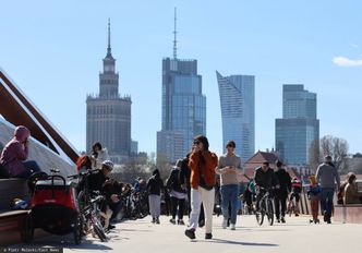 "Życie zmieniło się na lepsze". 20 lat Polski w UE z perspektywy obywatela