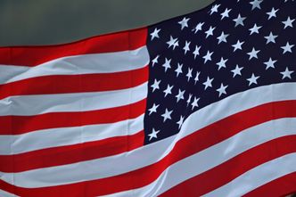 Amerykańska gospodarka wysyła sprzeczne sygnały. "Konsumenci zachowują ostrożność"