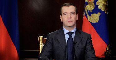 Miedwiediew pogratulował Putinowi