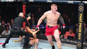 Polak pisze niesamowitą historię w UFC! Zmiażdżył rywala niewiele ponad minutę