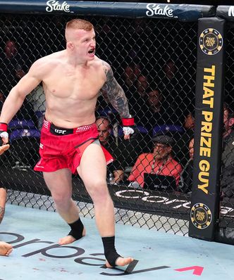 Polak pisze niesamowitą historię w UFC