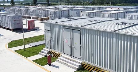 Największy magazyn energii na świecie. Projekt uruchomiony