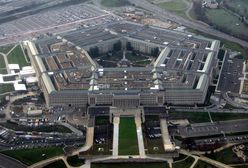 Pentagon bada, czy ostrzelano okręt USA