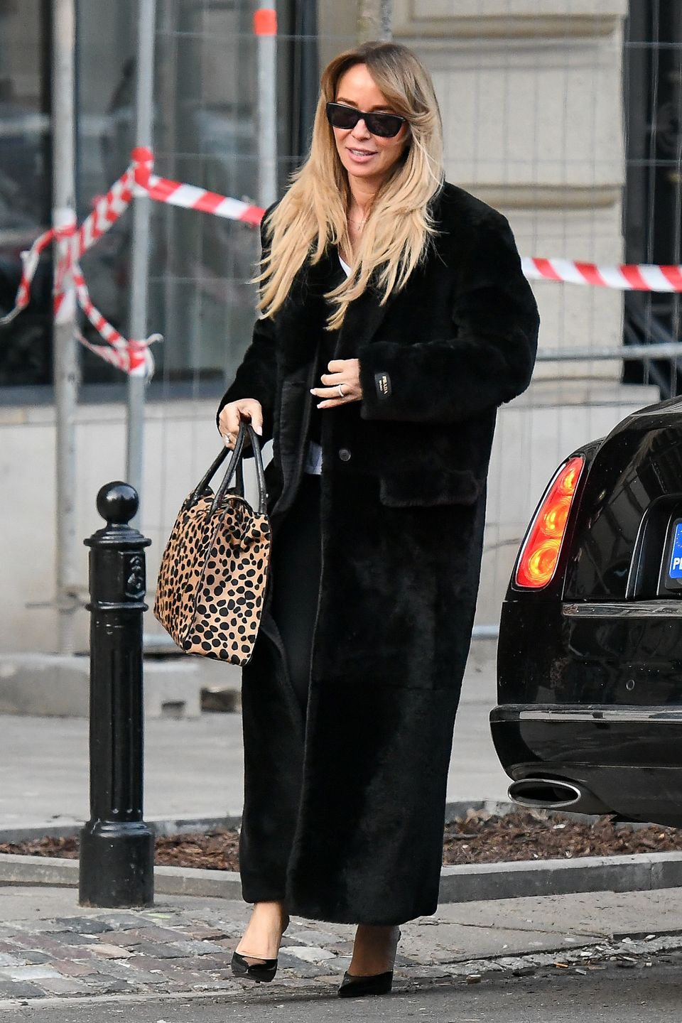 Joanna Przetakiewicz paraduje po mieście z torebką z aligatora