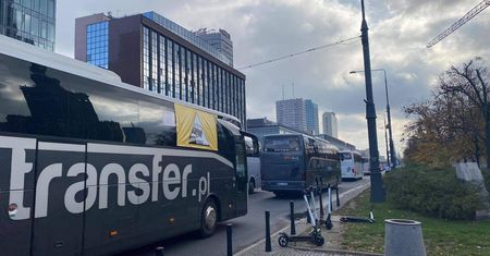 Dramat firm przewozowych. "Za miesiąc zabiorą nam autokary"