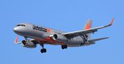 Modelka skarży się na linie Jetstar Airways. Stewardesa uznała jej ubiór za niestosowny