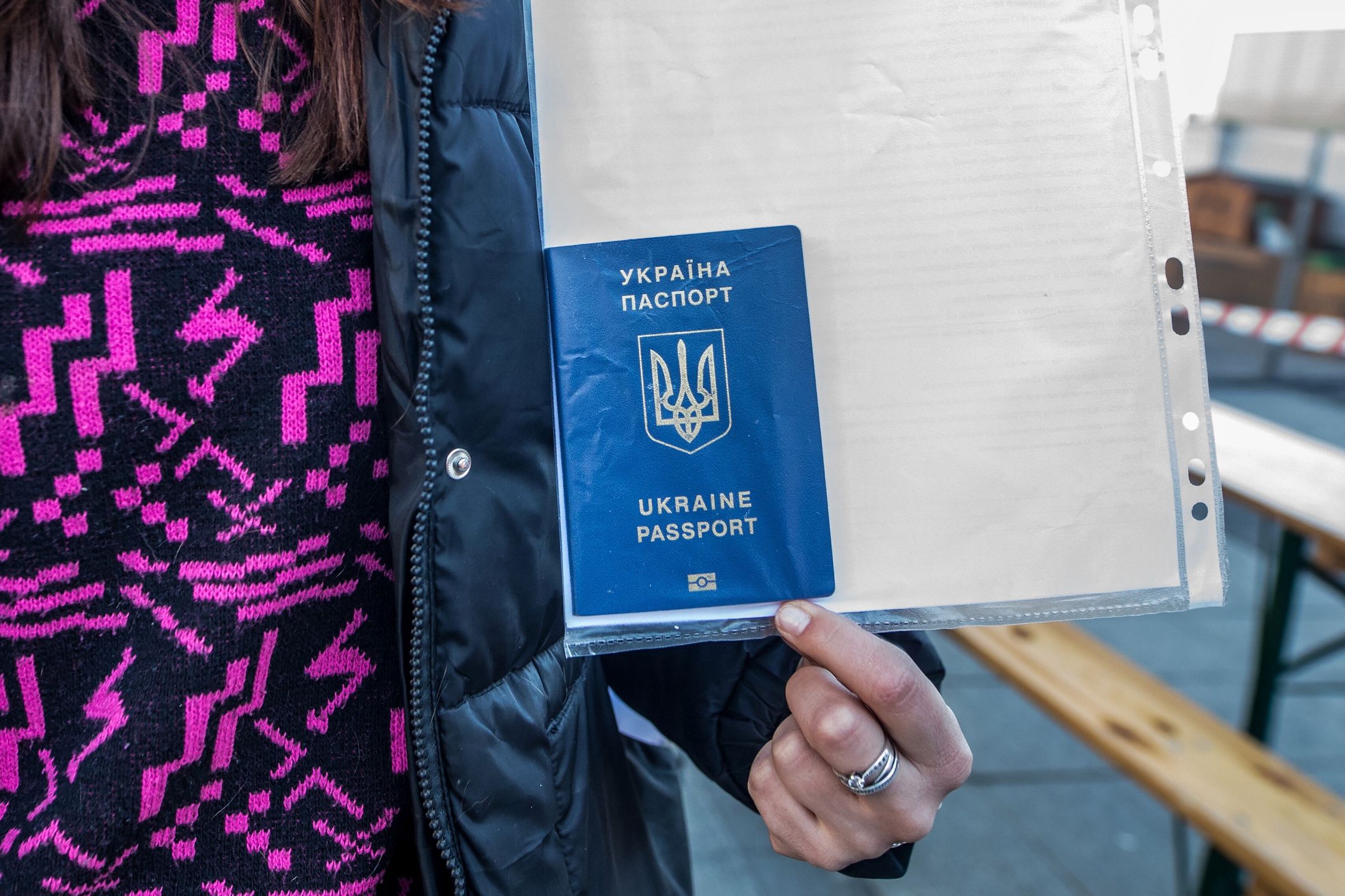 Pomoc dla uchodźców z Ukrainy. Świadczenia finansowe i dostęp do rynku pracy