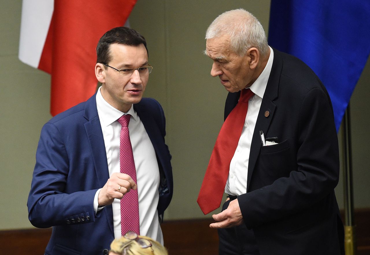 Morawiecki o grobie ojca. "Myślę, że by się tym nie przejmował" 