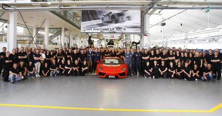 Lamborghini Aventador LP 700-4 nr 1000 zjechało z taśmy!