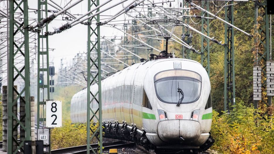 Train Of Deutsche Bahn
BERLIN, GERMANY - NOVEMBER 01: A train of the Deutsche Bahn is pictured on November 01, 2021 in Berlin, Germany. (Photo by Florian Gaertner/Photothek via Getty Images)
Florian Gaertner
wirtschaft, oekonomie, unternehmen, firma, company, konzern, weltwirtschaft, welthandel, world economy, world trade, transport, logistik, transportwesen, logistikunternehmen, logistics, logistics companies, verkehr, abfahrt, departure, ankunft, bahn, eisenbahn, zug, zuege, railway, railroad, train, trains, schiene, schienen, bahngleis, bahngleise, gleis, gleise, rail, rails, railway track, track, fahrzeug, fahrzeuge, vehicle, vehicles, infrastruktur, infrastructure, mobilitaet, mobility