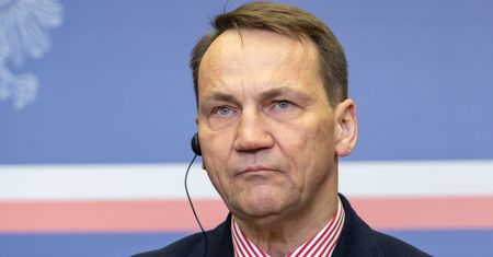 Podważają decyzję Sikorskiego. "To zdecydowanie za mało"