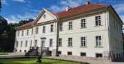 Pałac w cenie mieszkania w Warszawie. Kto ma wolne kilkanaście milionów, może kupić zamek krzyżacki