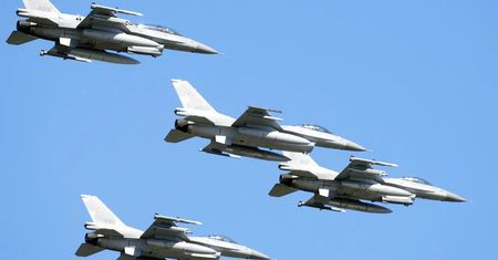 Su-24M lepszy niż F-16? Ekspert wskazuje na ważną cechę