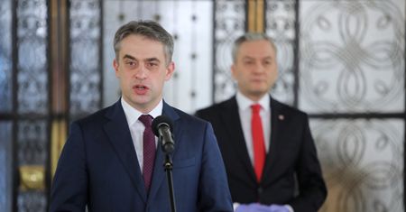 Wybory prezydenckie 2020. Lewica chce wyjaśnień po słowach ministra Sasina. "Drukowanie wyborów"