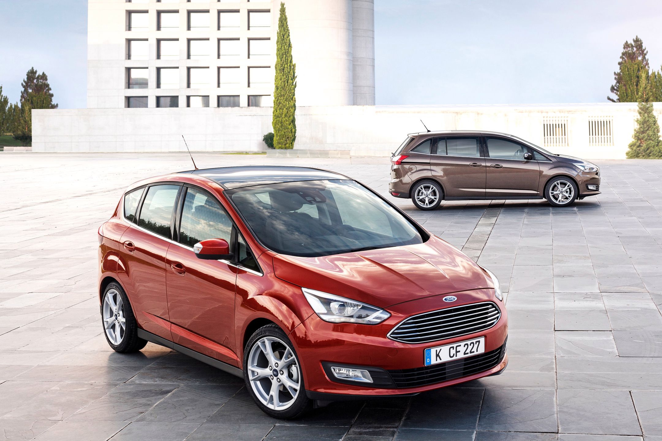Ford C-Max był dostępny w dwóch wersjach nadwoziowych