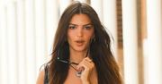 Tak Emily Ratajkowski paradowała po ulicy. Prześwitująca sukienka to hit tego lata