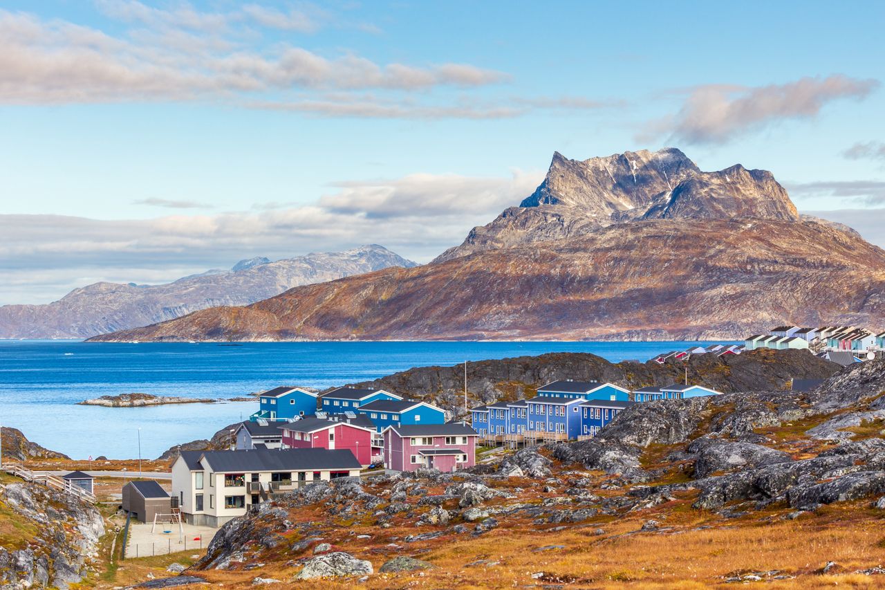 Nuuk na Grenlandii to miejsce, które coraz bardziej otwiera się na turystów 