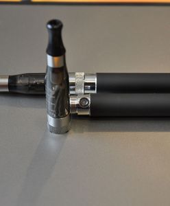 Sejm uchwalił zakaz sprzedaży e-papierosów nieletnim. Jeden poseł protestuje