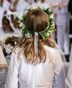 Koniec z kopertami? Strzykawki to nowy komunijny trend