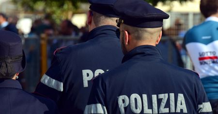 Grupa nieletnich Egipcjan zatrzymana. Zgwałcili dziesięć nastolatek