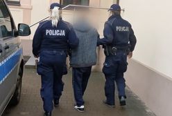 Krewki 71-latek potrącił policjanta. Bez prawa jazdy, pod wpływem alkoholu