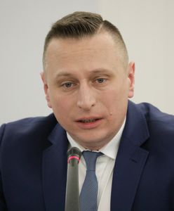 "Państwo opresyjne. Orwell w wykonaniu Niedzielskiego". Senator PO o rejestrze ciąż