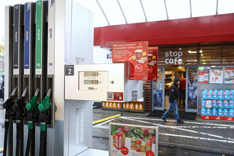 Pytanie o niskie ceny na stacjach zadały posłanki PO Zofia Czernow i Aldona Młyńczak.