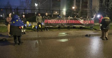 Głośna pobudka rosyjskich dyplomatów w Warszawie. Usłyszeli syreny i odgłosy wybuchów