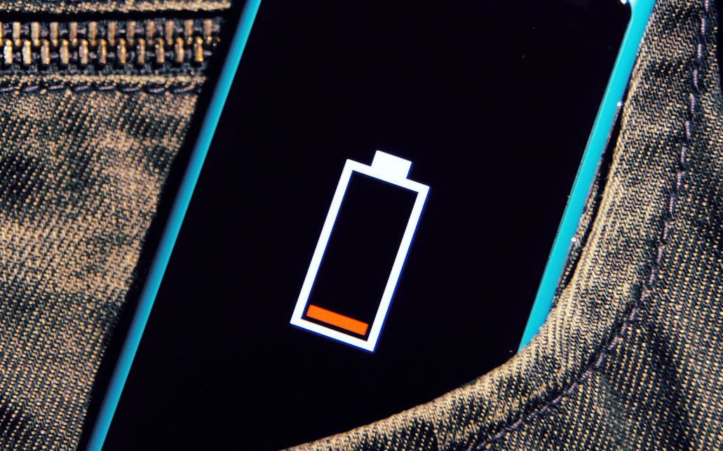 Smartfon z dwoma ogniwami, czyli jak Microsoft chce wydłużyć czas pracy baterii