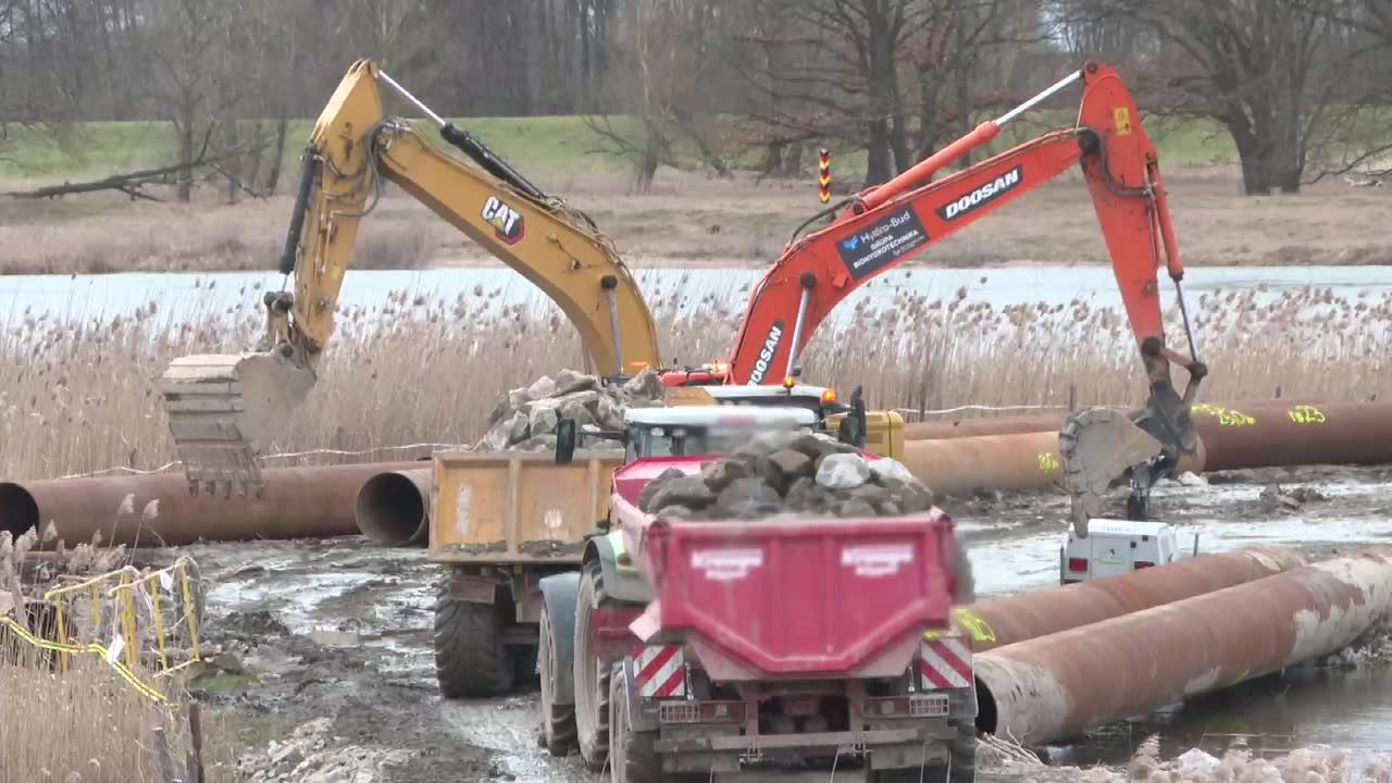 Mimo wyroku NSA rząd zamierza kontynuować prace regulacyjne na Odrze. “To jest dobijanie rzeki”