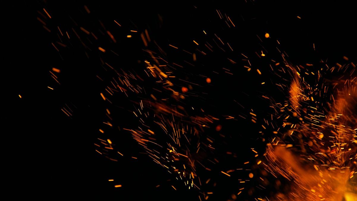 Piromania to zaburzenie psychiczne, które polega na odczuwaniu chęci podpalania.