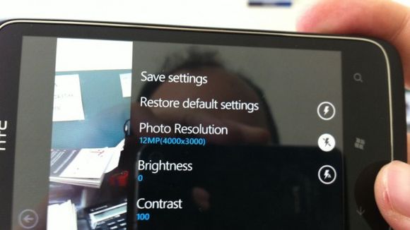 Windows Phone HTC z aparatem 12 Mpix złapany na zdjęciach [aktualizacja] 1