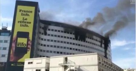 Pożar w budynku francuskiej państwowej rozgłośni radiowej w Paryżu