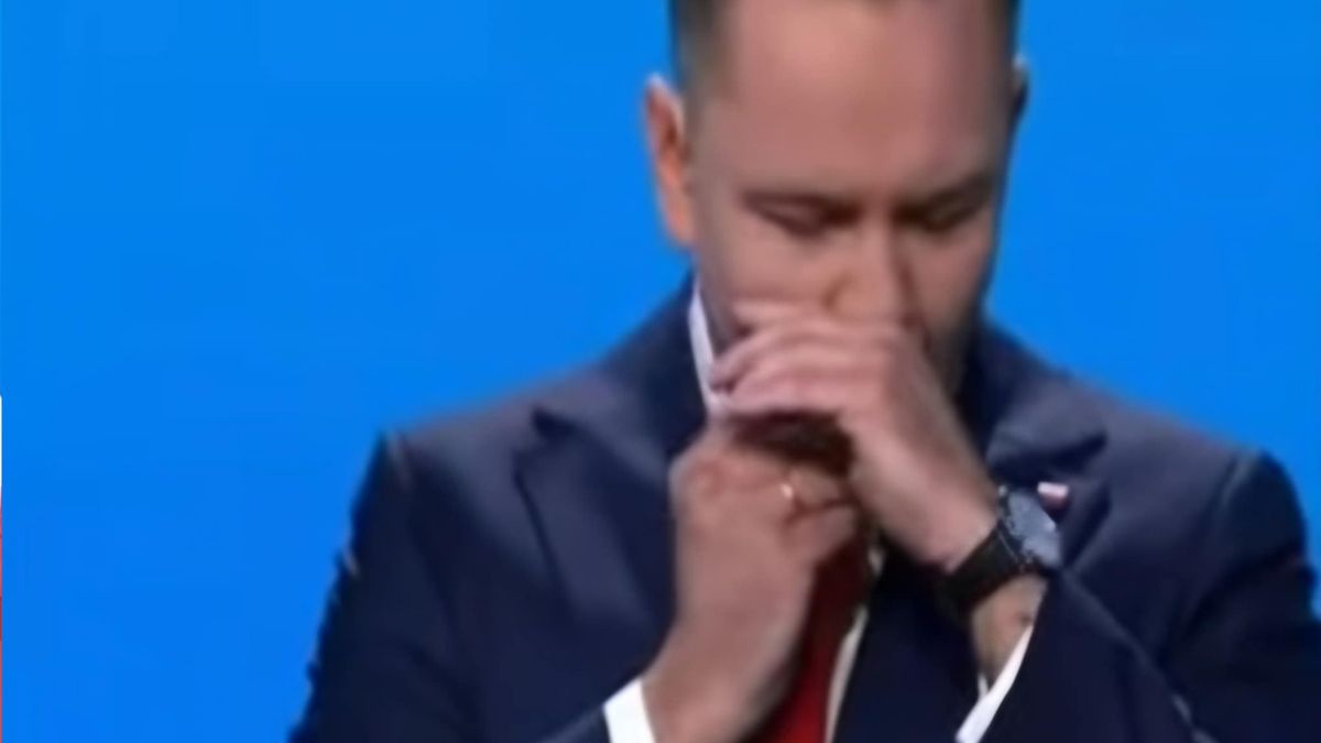 Karol Nawrocki podczas debaty