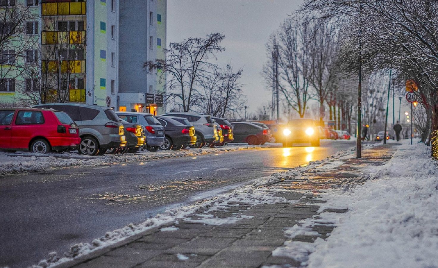 Nocą kradną je z aut. Są warte duże pieniądze