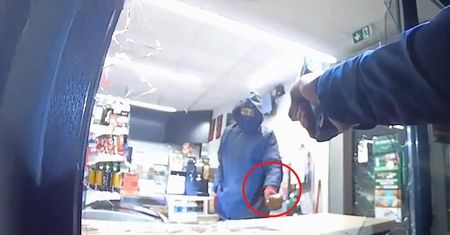 "Odłóż młotek". Brawurowa akcja policji. Złapali go na gorącym uczynku
